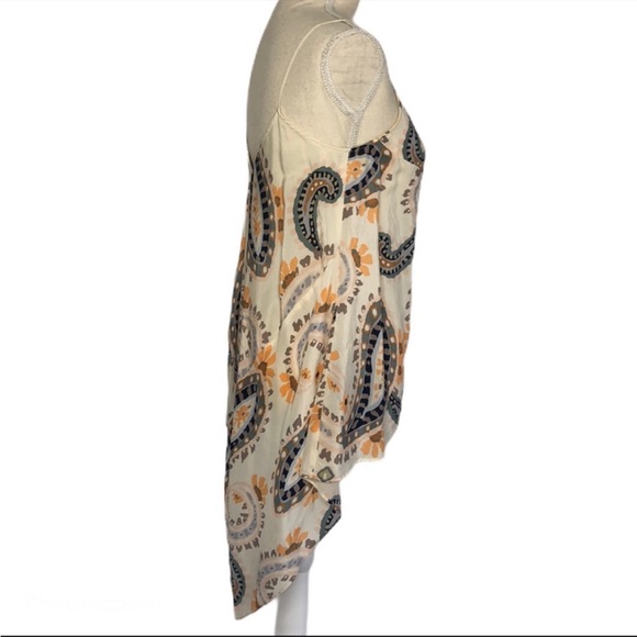 Anthropologie HD in Paris Silk Paisley Spaghetti
Strap Top size 2 - Picture 6 of 8